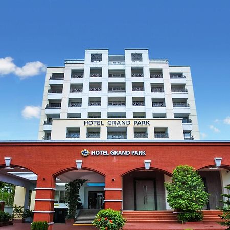 Hotel Grand Park Barishal Экстерьер фото